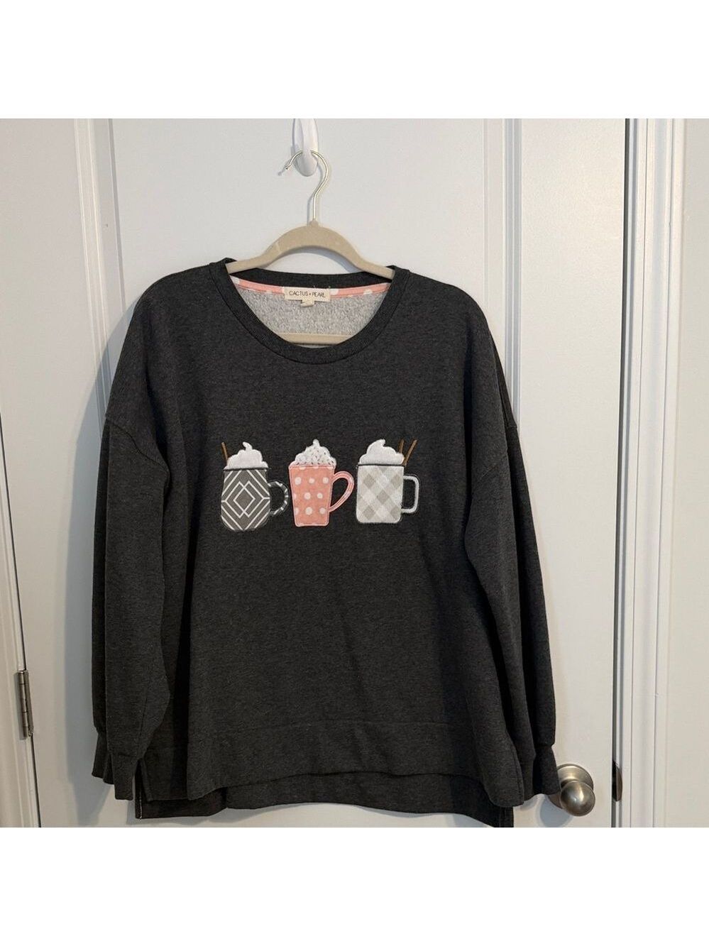Cactus & Pearl Coffee Mug Graphic Sweatshirt XL